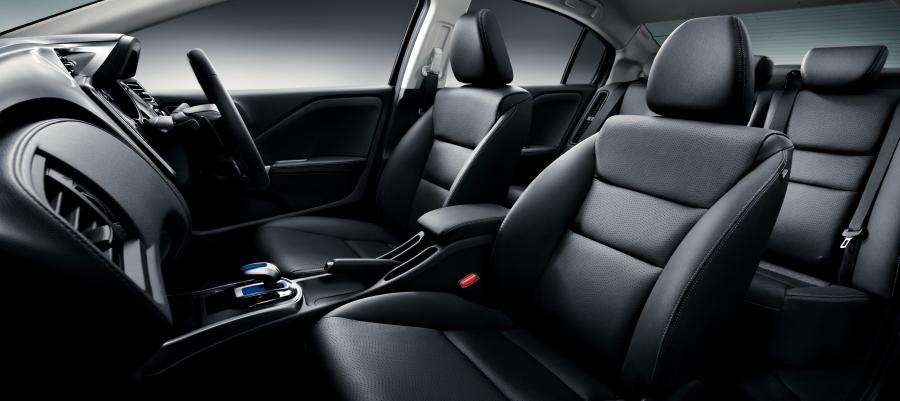  Honda Grace Hybrid 2014 года  (фото 11 из 24)